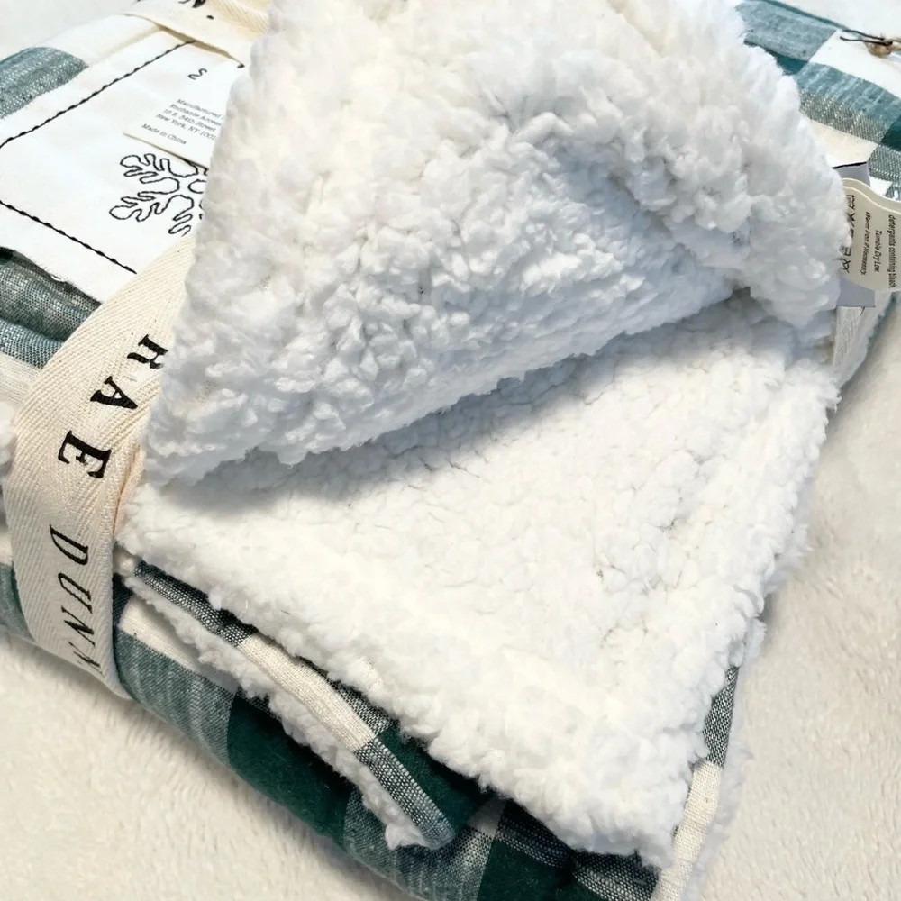 NWT Rae Dunn MAKING SPIRITS BRIGHT Buffalo Check Sherpa Blanket Throw